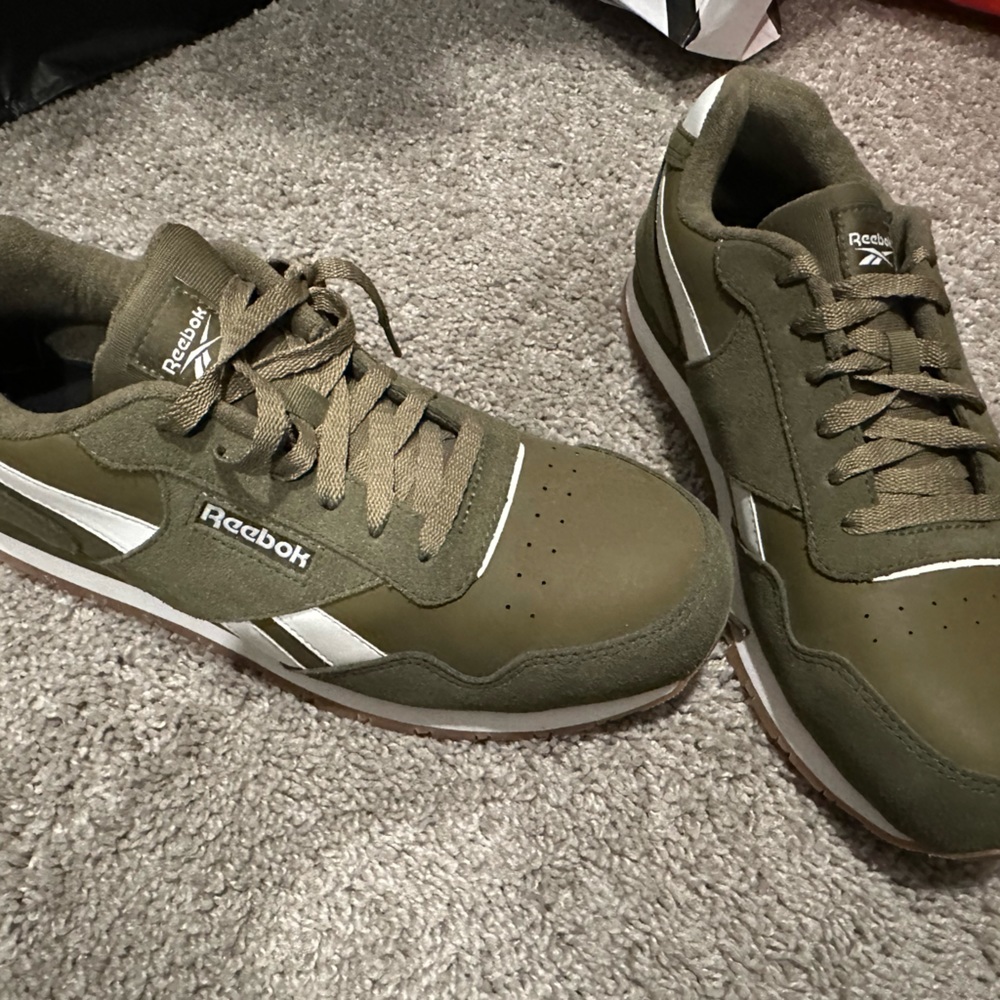 New Reebok Safety Shoes